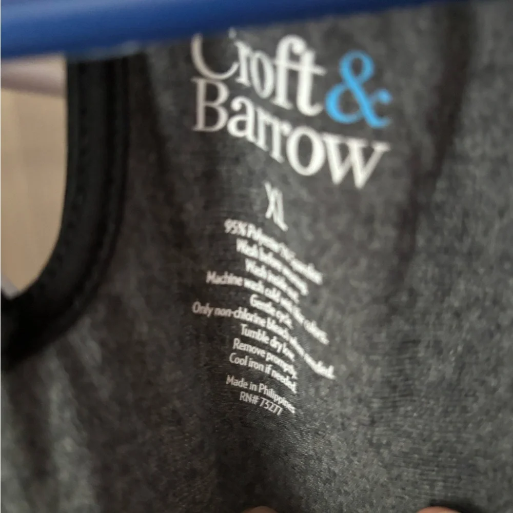 Black and White Polka Dot Sleeveless Top - Picture 4 of 8